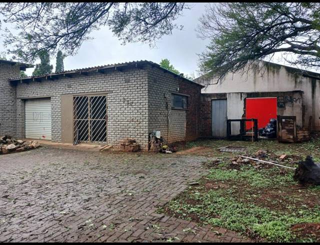 5 BEDROOM HOUSE FOR SALE IN NIMRODPARK